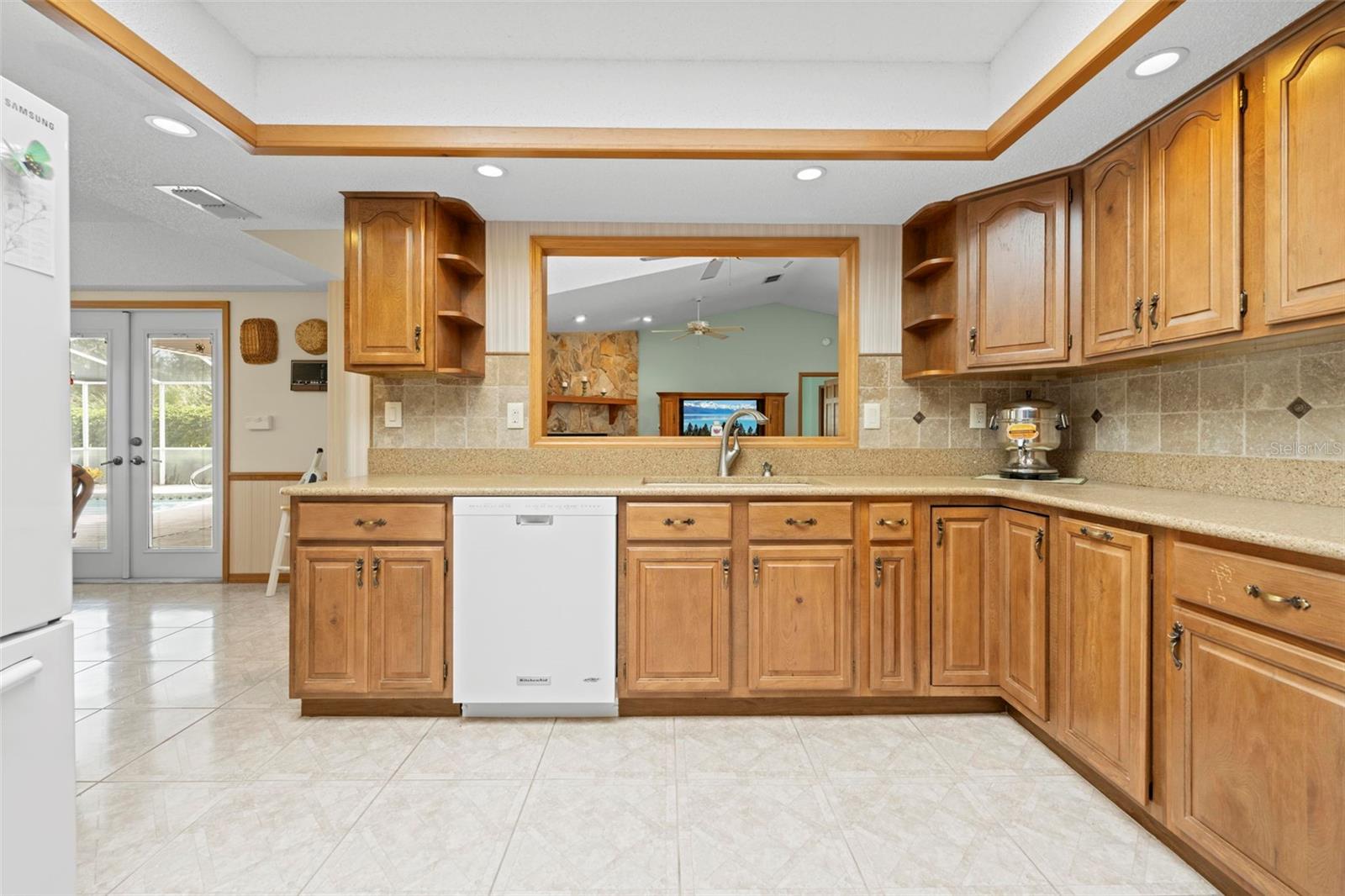 SPRING HILL - Residential