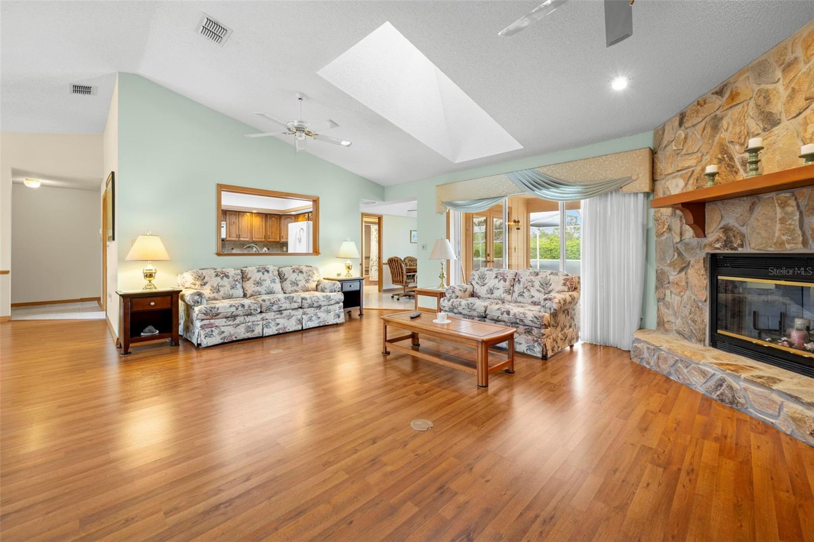 SPRING HILL - Residential
