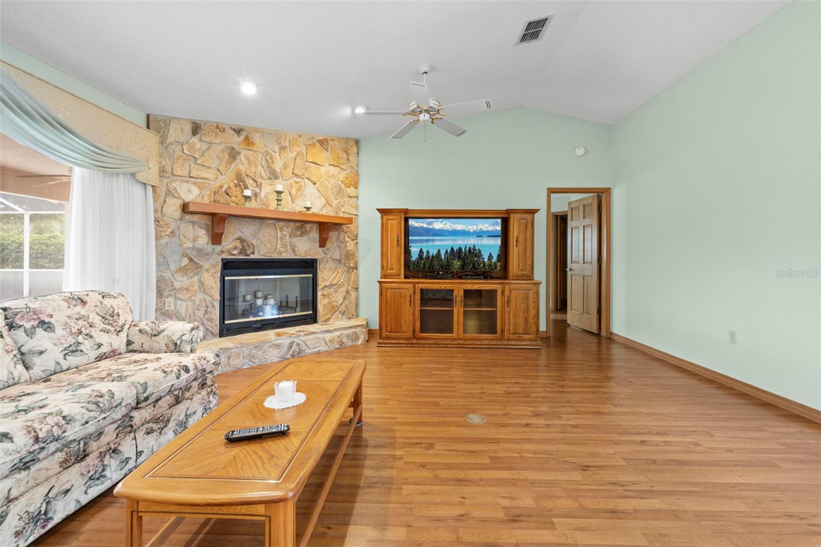 SPRING HILL - Residential