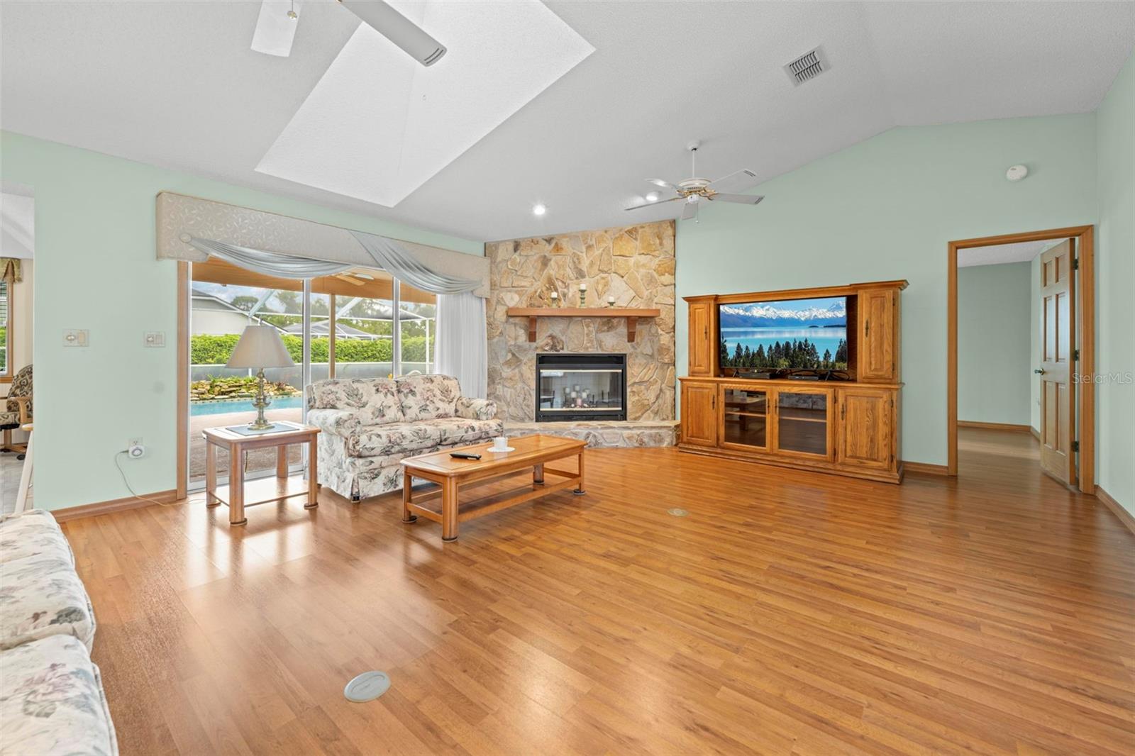 SPRING HILL - Residential