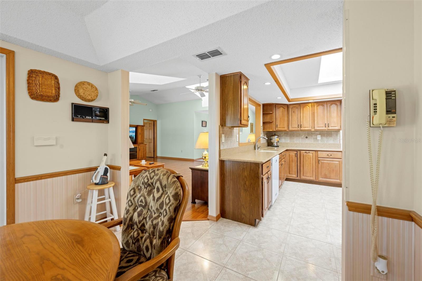 SPRING HILL - Residential