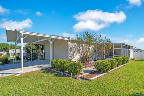 Photo of 11914 Sussex Hill Way, Leesburg, FL 34788 (MLS # G5119129)
