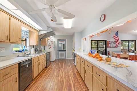 Tiny photo for 11914 Sussex Hill Way, Leesburg, FL 34788 (MLS # G5119129)