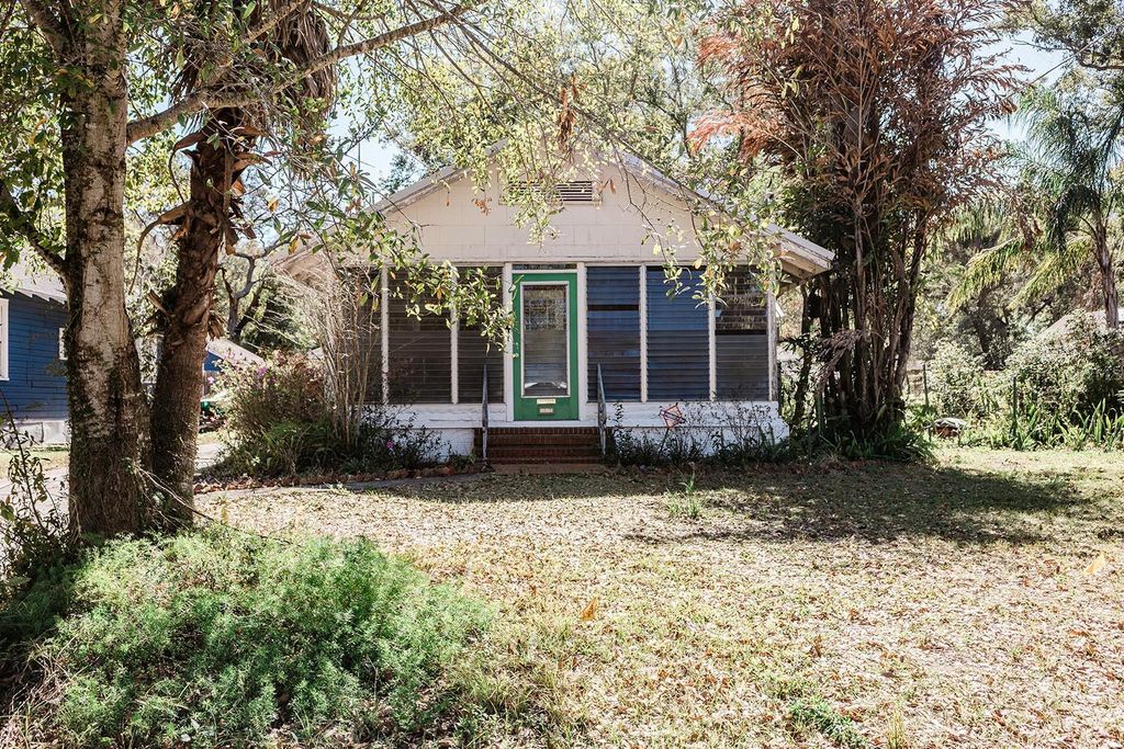 Photo of 1013 East Chelsea Street, Tampa, FL 33603 (MLS # OM719928)
