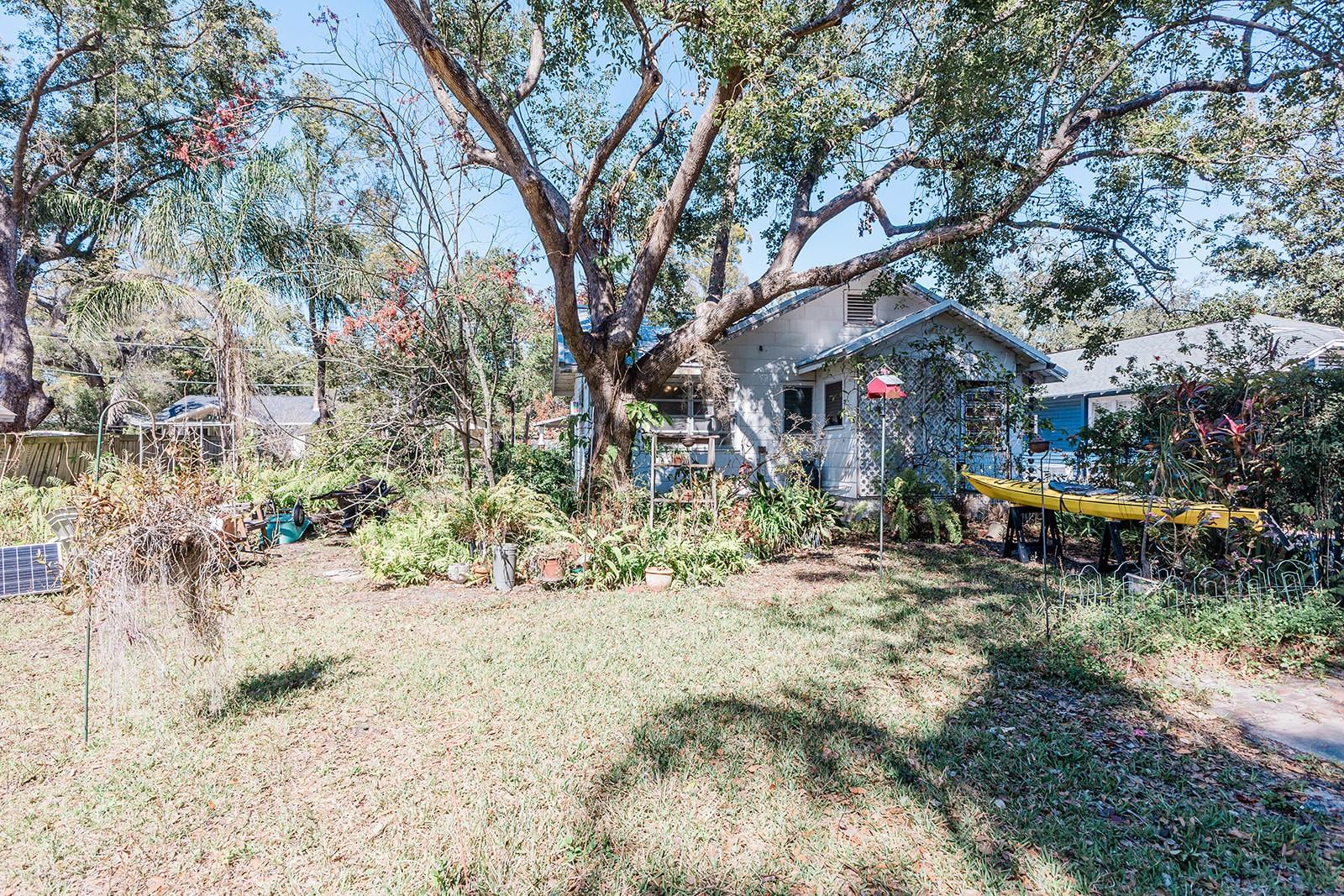 MADSEN COURT - Residential