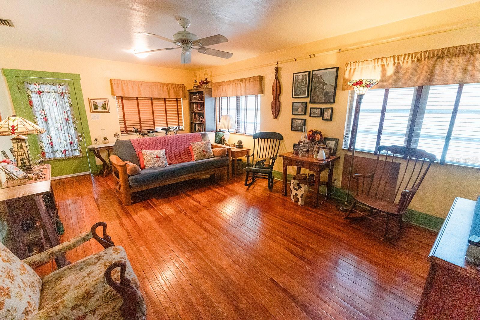 MADSEN COURT - Residential