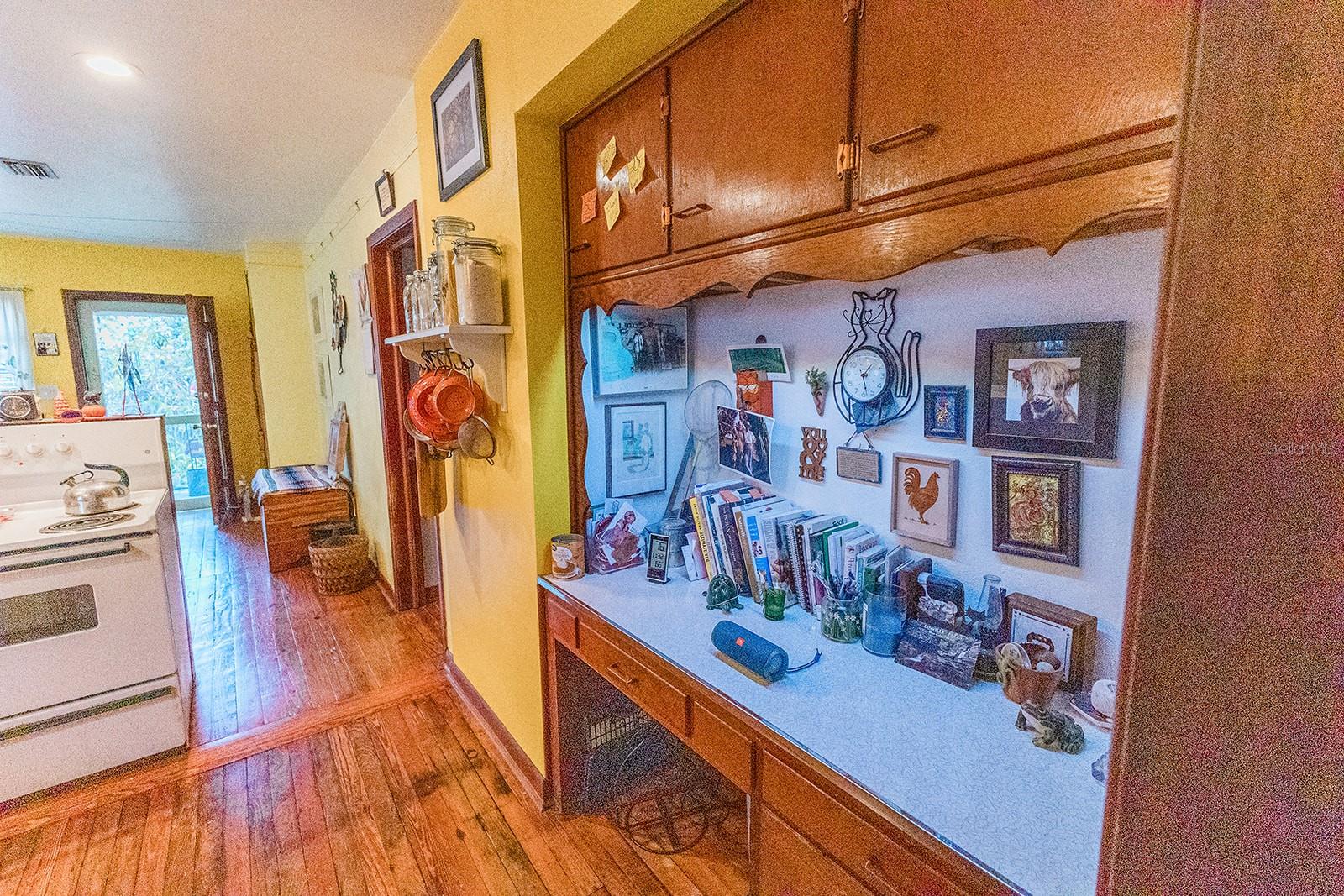 MADSEN COURT - Residential