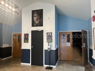 VILLAGE LAKEVILLE - Commercial Sale