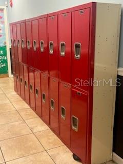 VILLAGE LAKEVILLE - Commercial Sale