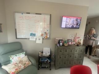 VILLAGE LAKEVILLE - Commercial Sale