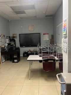 VILLAGE LAKEVILLE - Commercial Sale