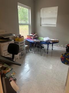 VILLAGE LAKEVILLE - Commercial Sale