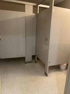 VILLAGE LAKEVILLE - Commercial Sale