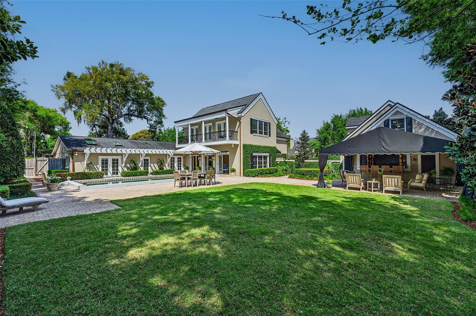 1300 MAYFIELD AVENUE