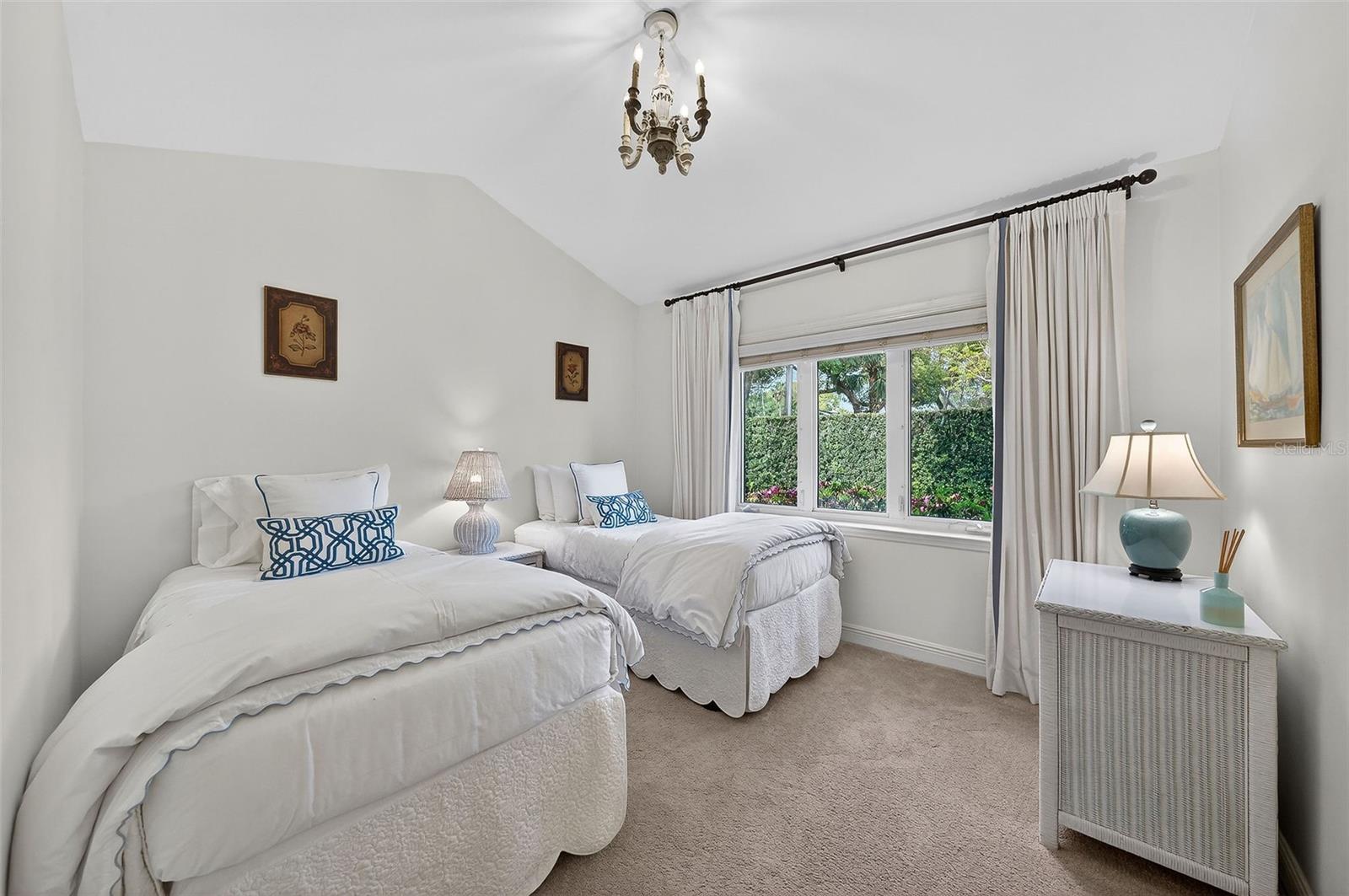 TEMPLE HEIGHTS - Residential