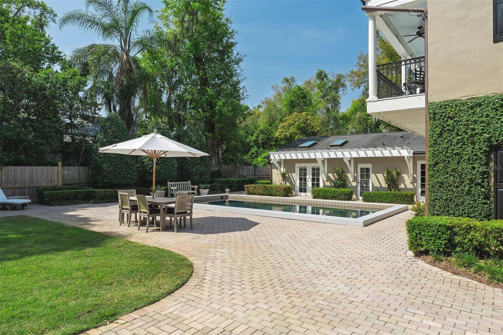 1300 MAYFIELD AVENUE