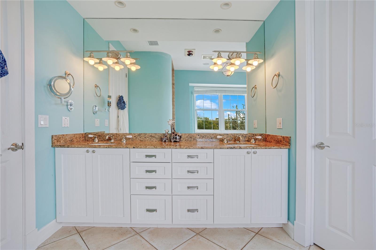 SOUTH CSWY ISLE YACHT CLUB 3RD ADD - Residential