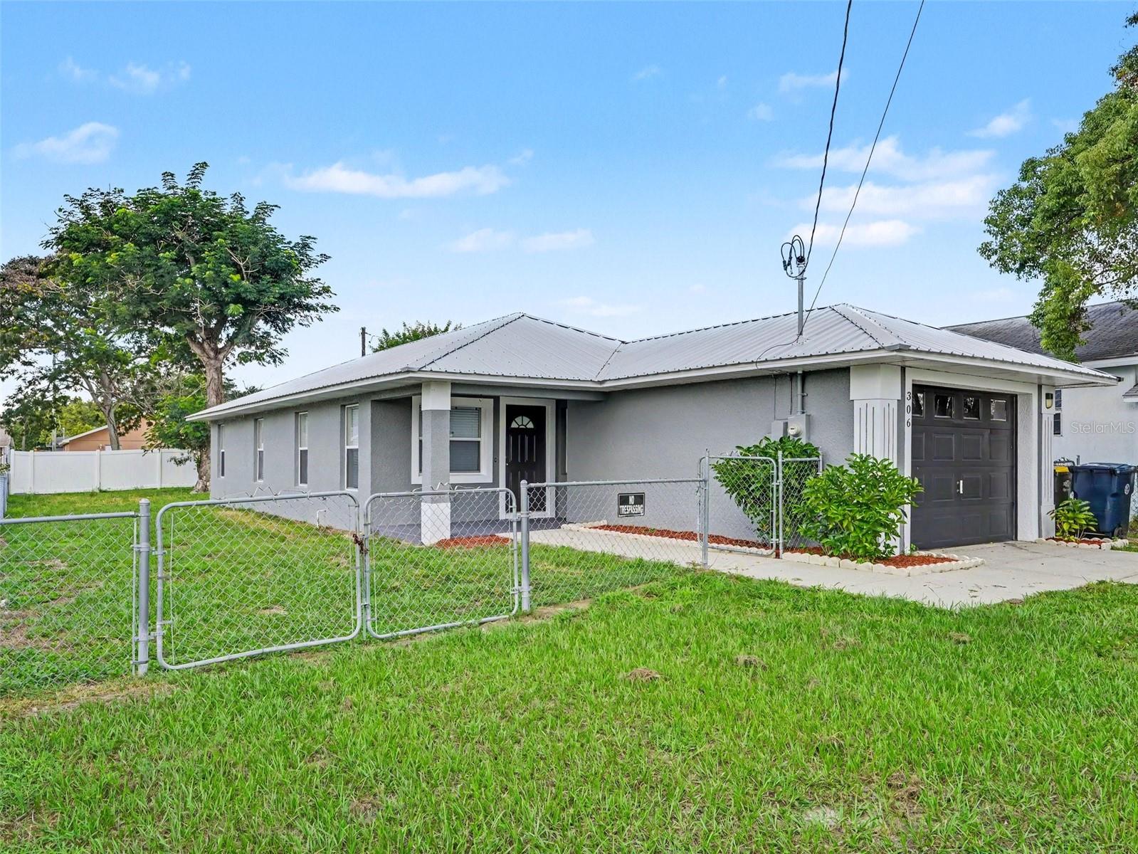306 WALNUT ST