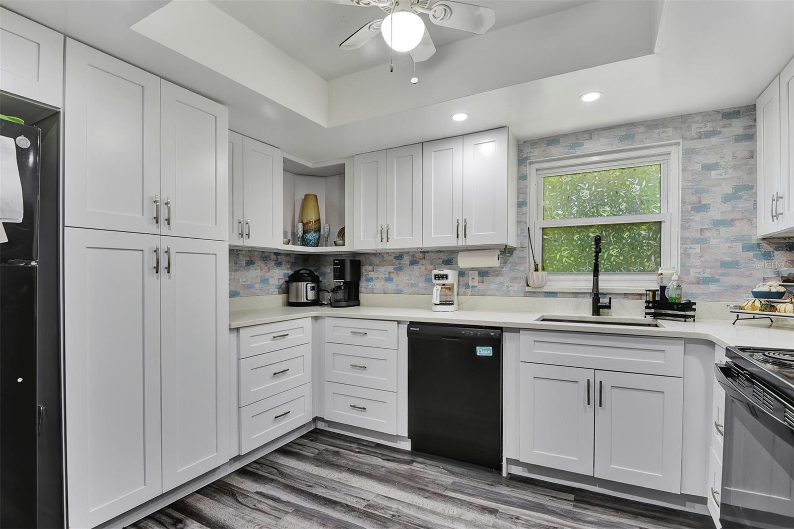 118 MOONSTONE COURT