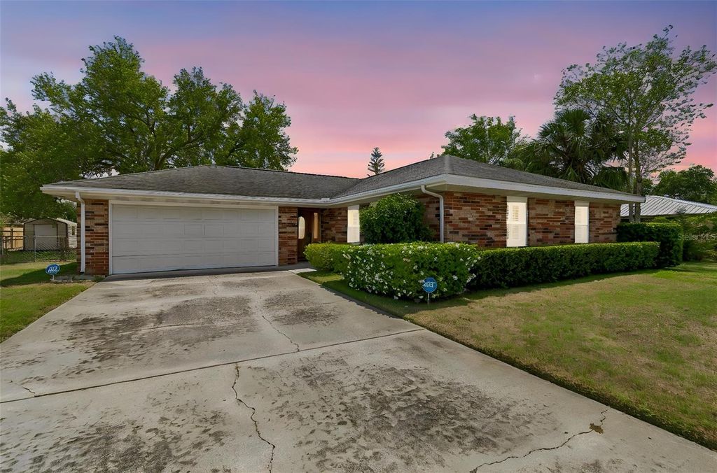 Photo of 317 Greenwoods Drive, Lakeland, FL 33813 (MLS # L4961535)