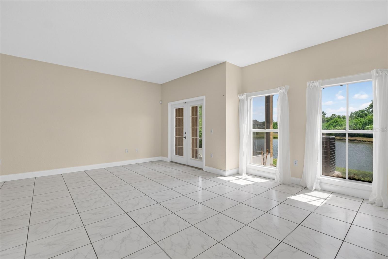 WEXFORD TWNHMS - Residential