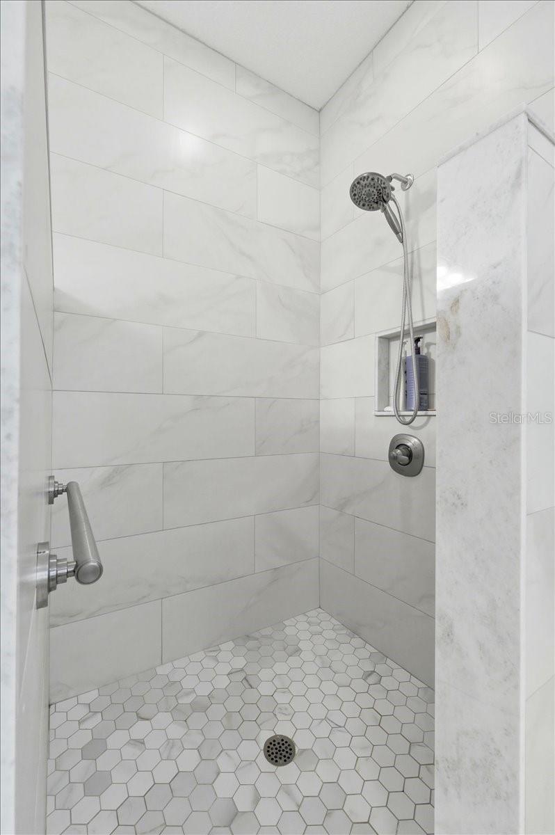 THE ENCLAVE - Residential