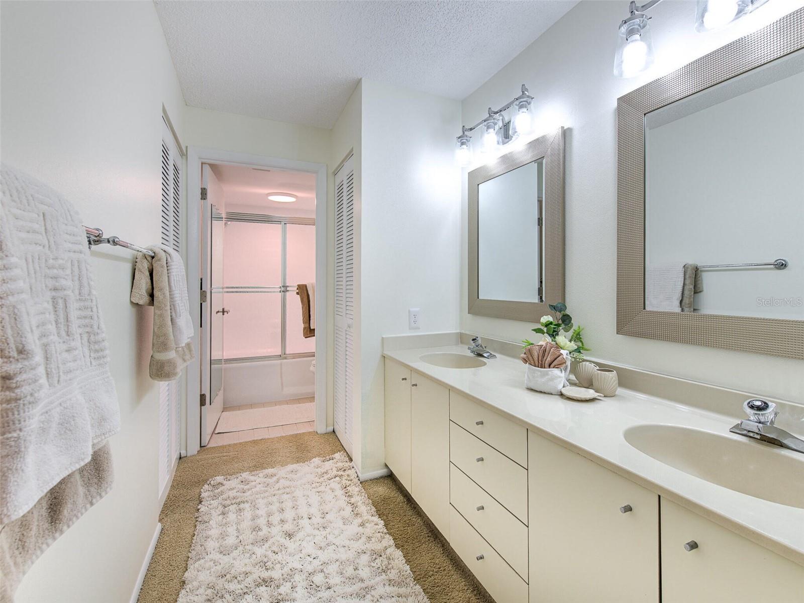 BAYPORT BCH & TEN PH F - Residential Lease