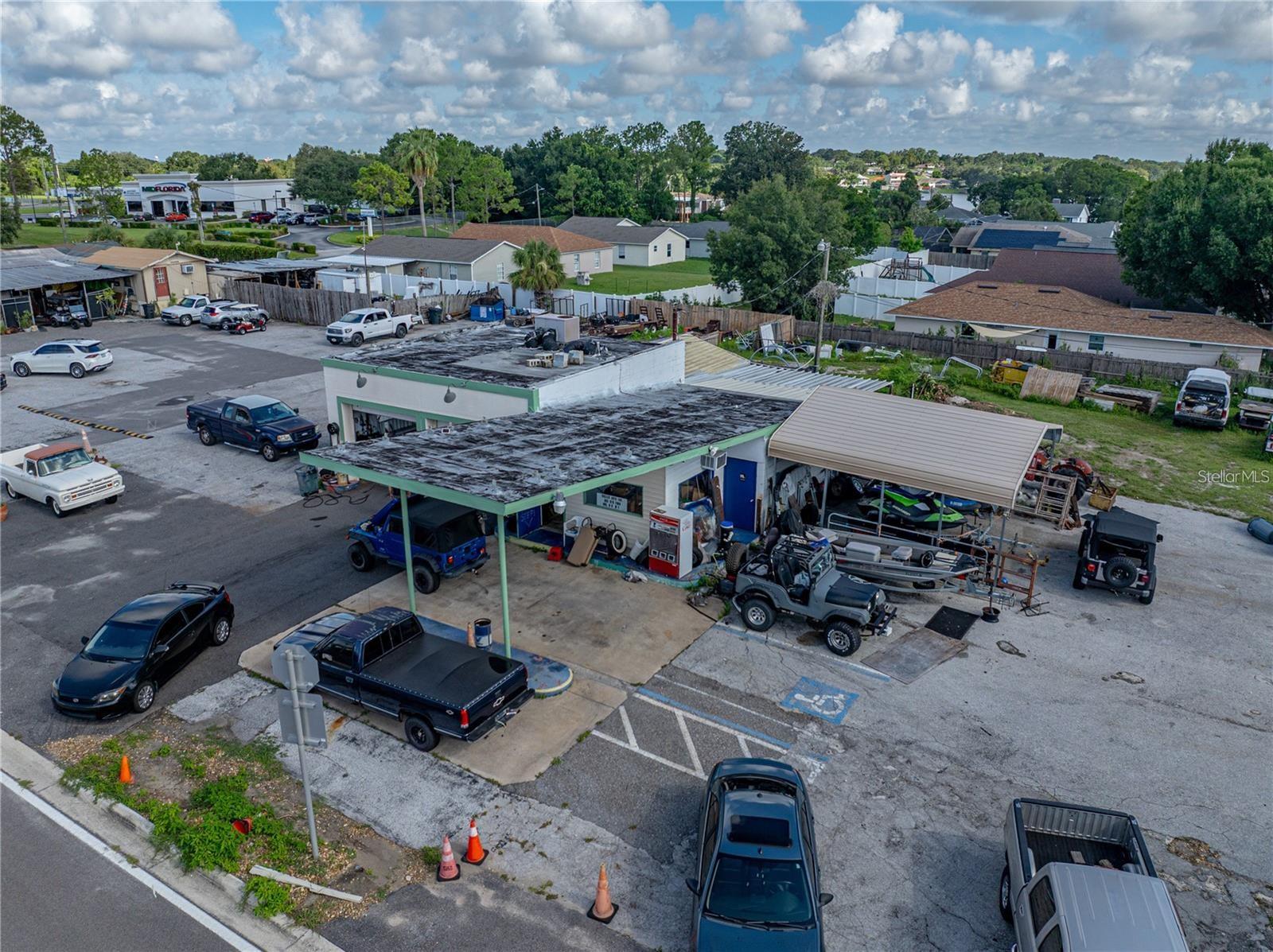 ELOISE WOODS WEST LAKE FLORENCE UNIT - Commercial Sale