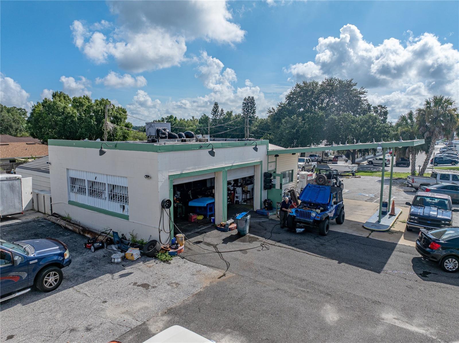 ELOISE WOODS WEST LAKE FLORENCE UNIT - Commercial Sale