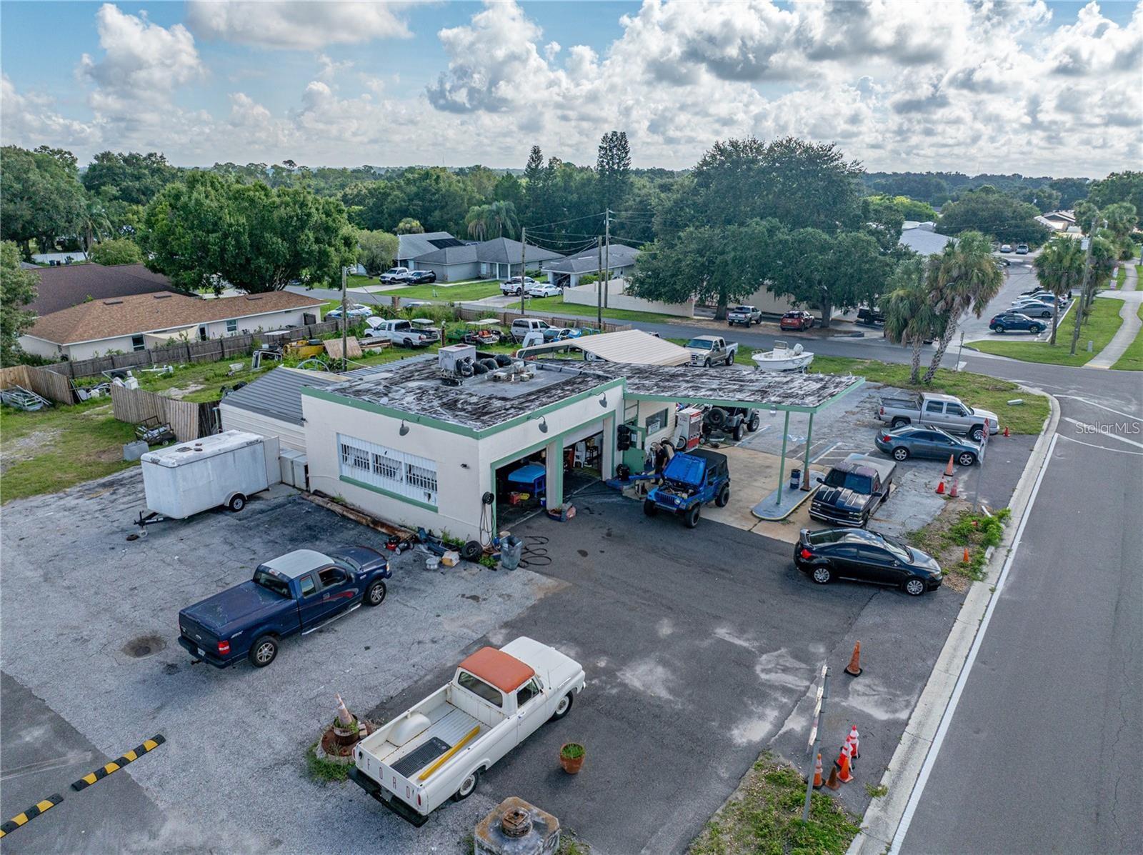 ELOISE WOODS WEST LAKE FLORENCE UNIT - Commercial Sale