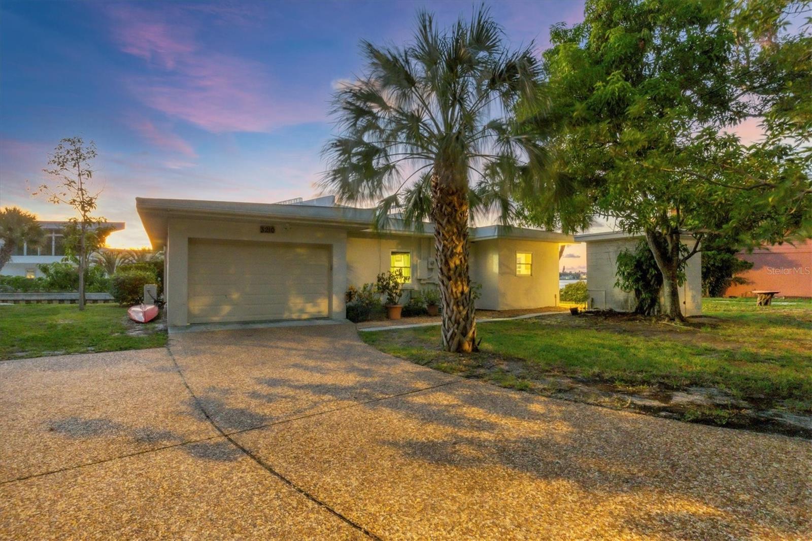 REVISED PLAT OF SIESTA - Residential