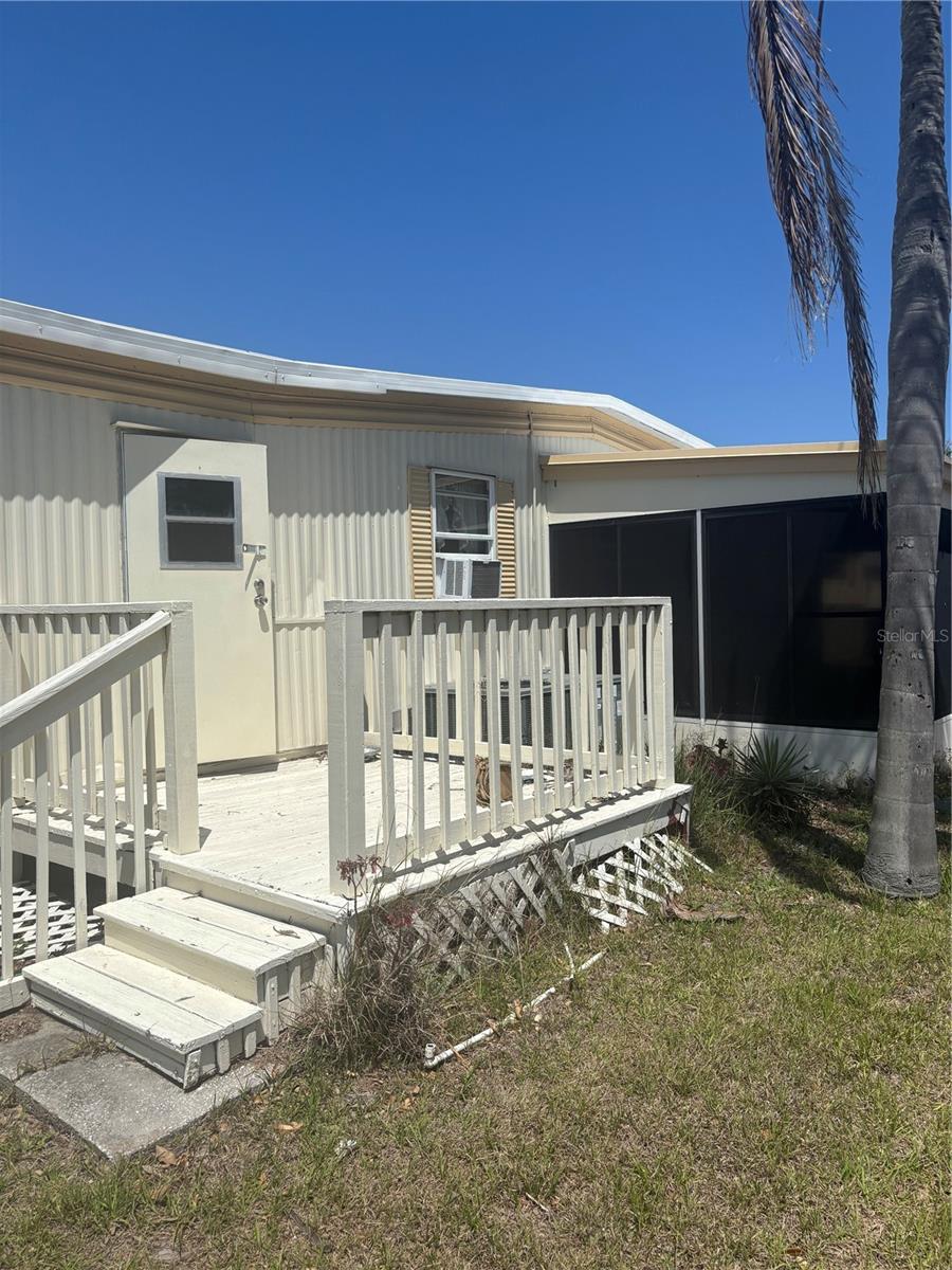 6580 SEMINOLE BOULEVARD 124