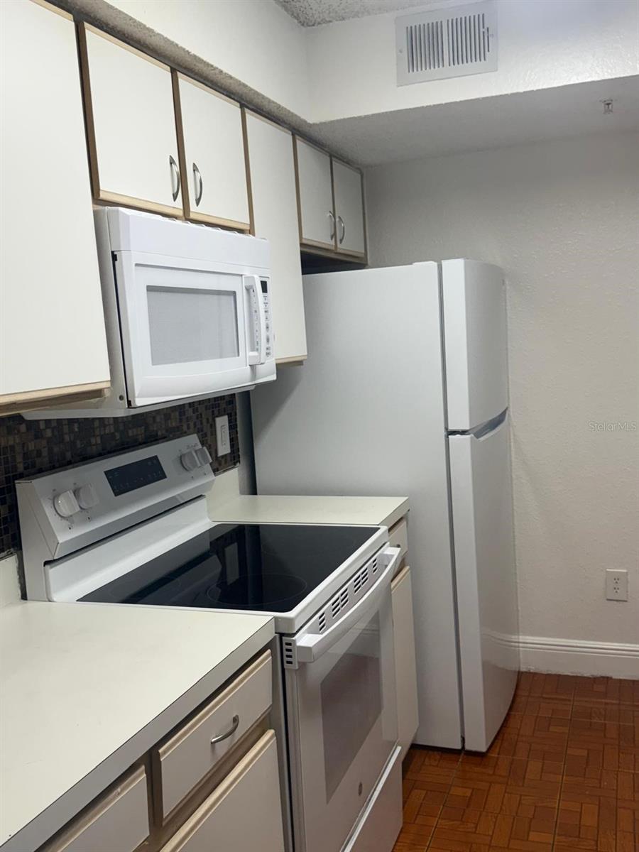 VILLAS DEL SOL AT KISSIMMEE CONDO INC - Residential