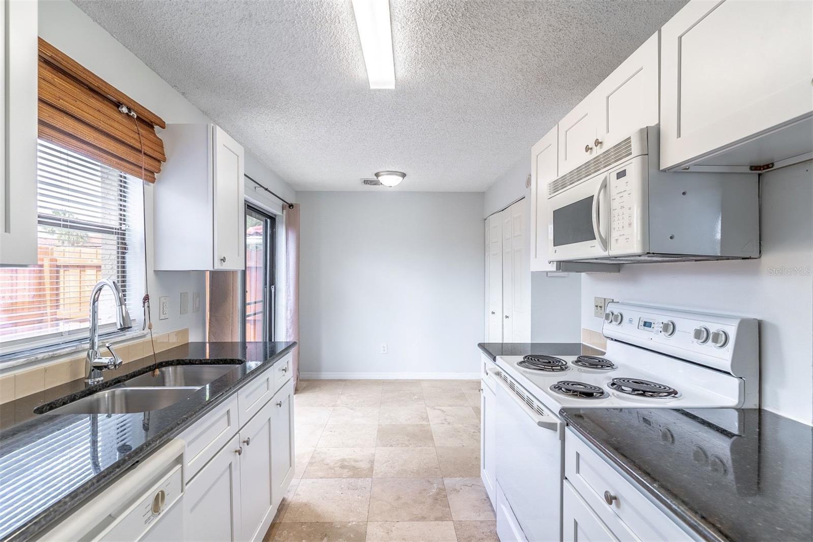 HIDDEN CREEK CONDO PH 06 - Residential