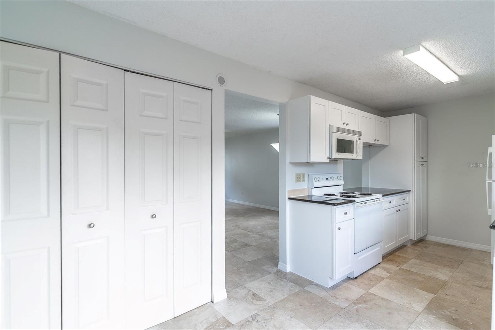 HIDDEN CREEK CONDO PH 06 - Residential