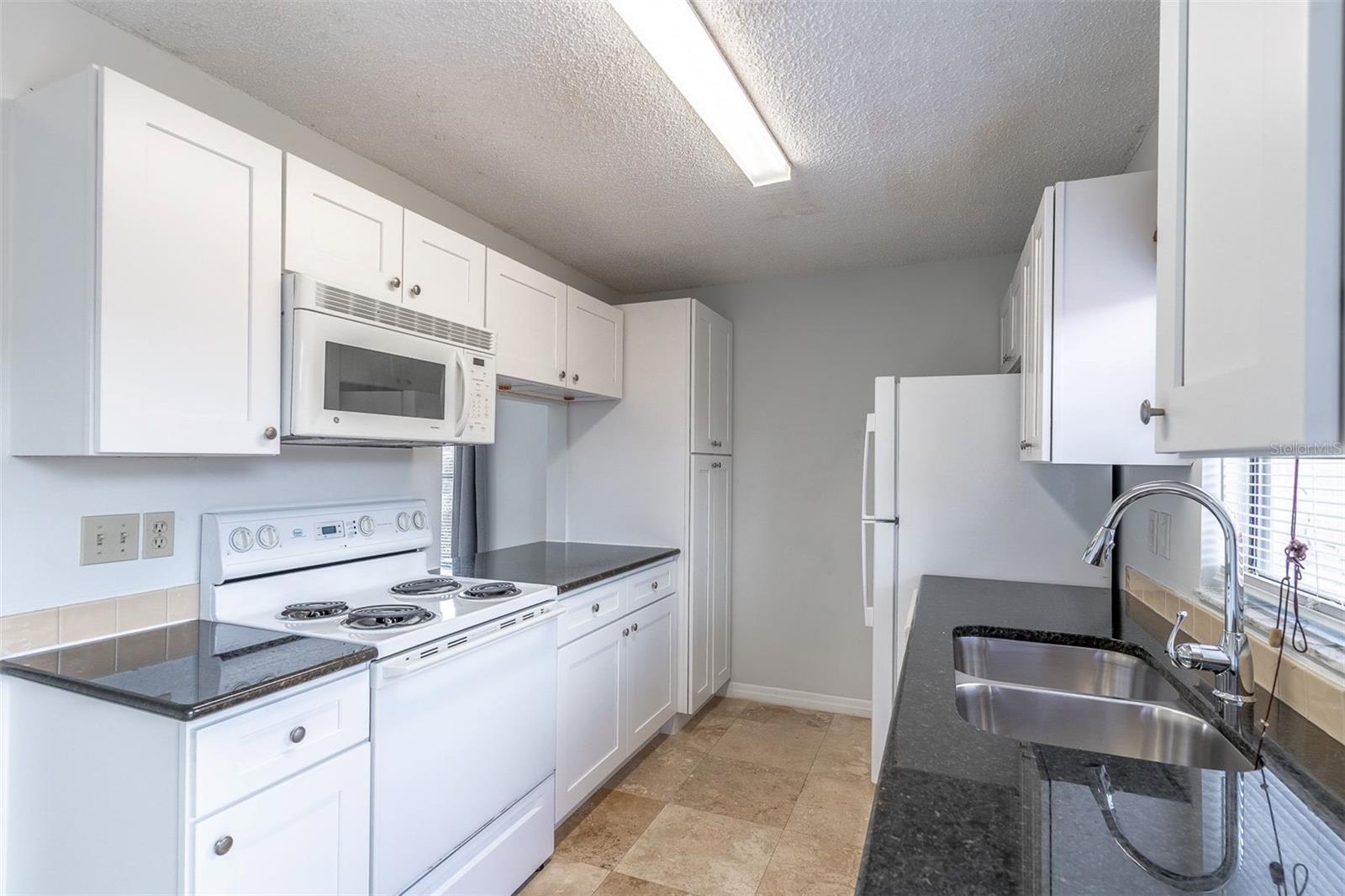 HIDDEN CREEK CONDO PH 06 - Residential