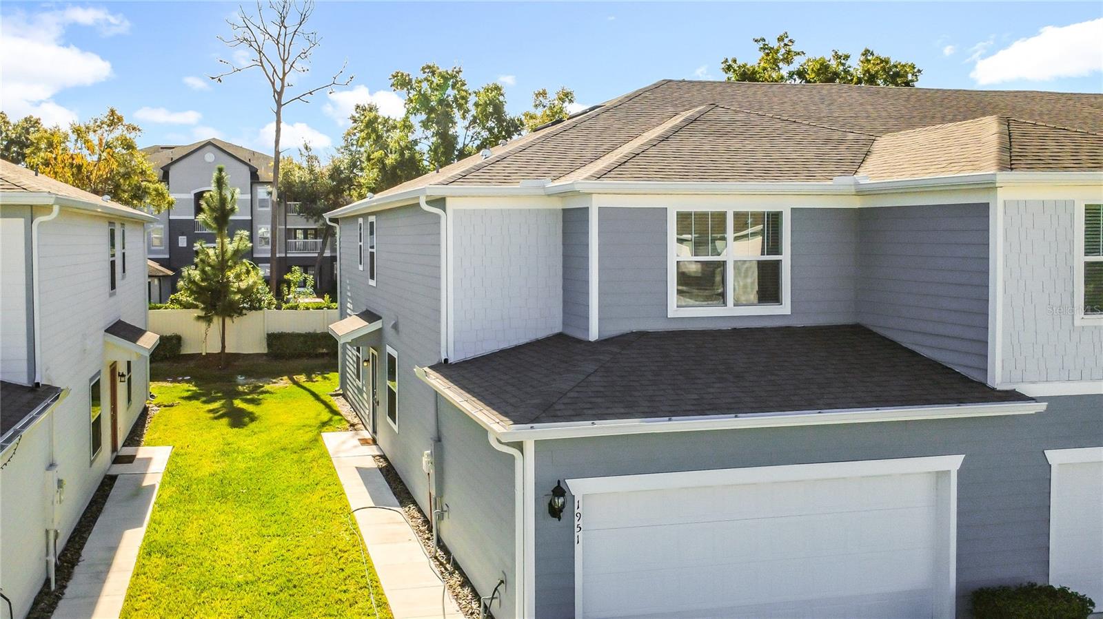 GRAYSON SQUARE - Residential