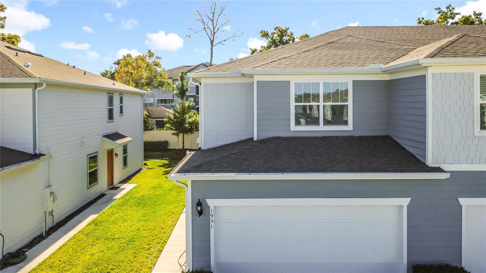 GRAYSON SQUARE - Residential