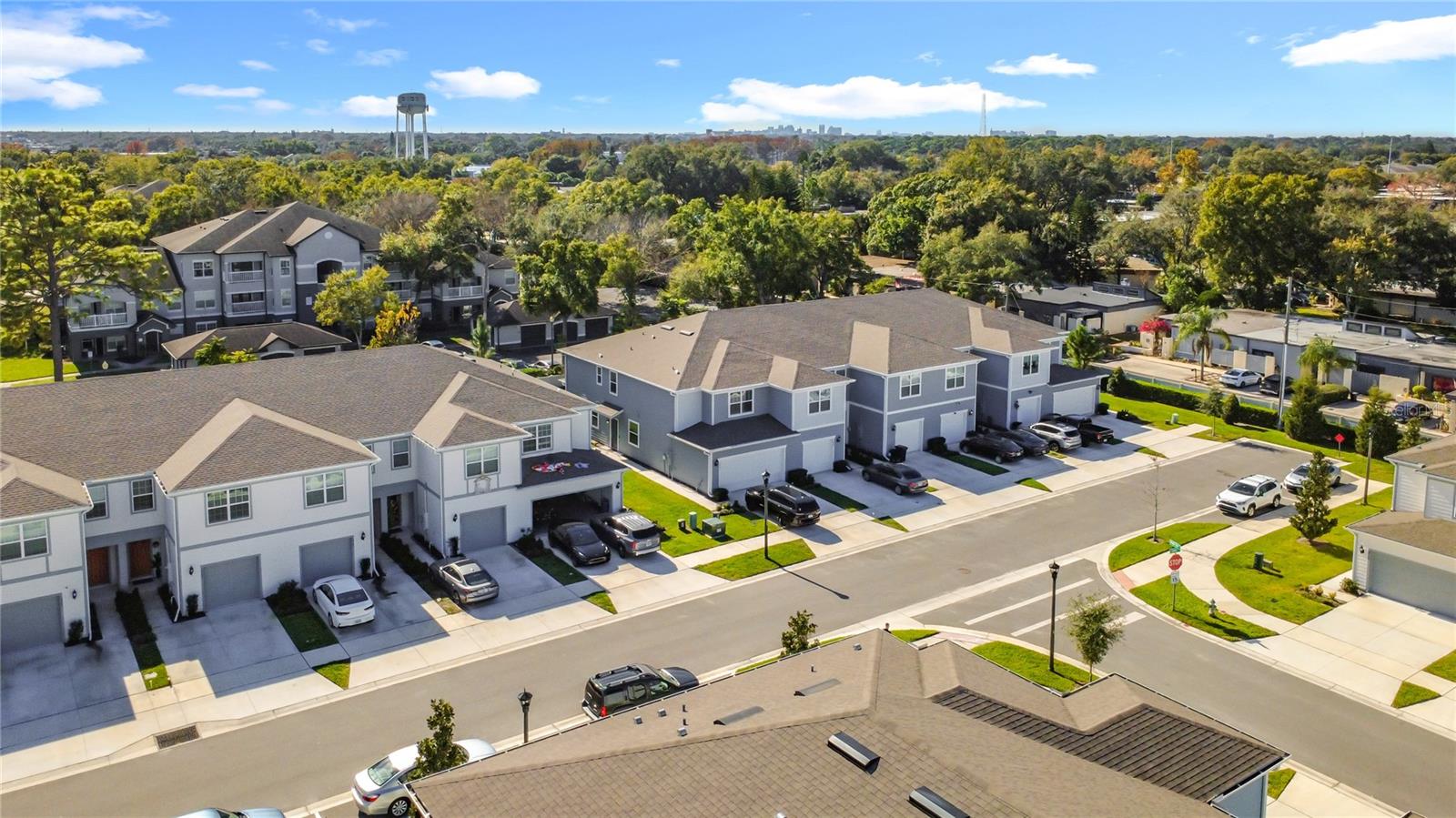 GRAYSON SQUARE - Residential