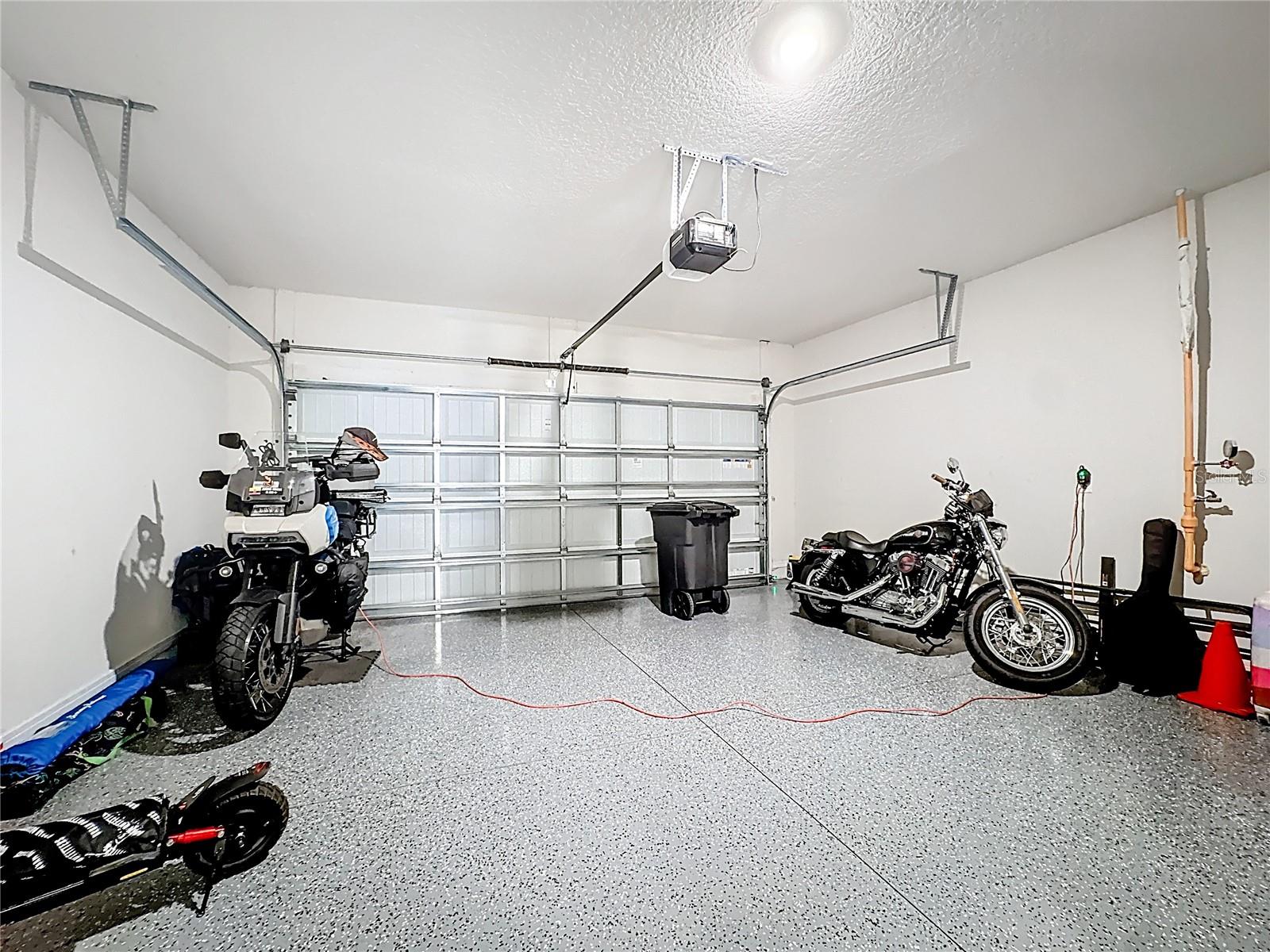 GRAYSON SQUARE - Residential