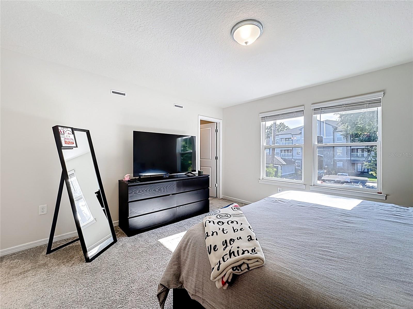 GRAYSON SQUARE - Residential