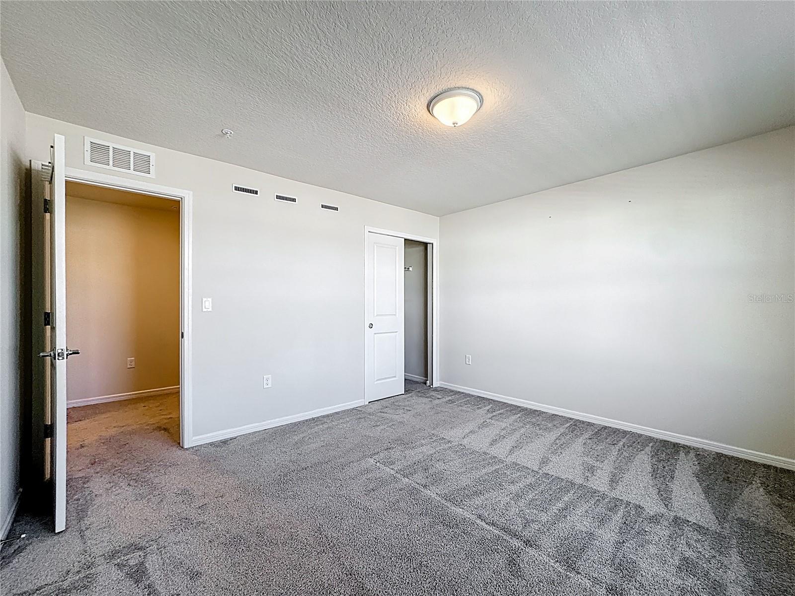 GRAYSON SQUARE - Residential