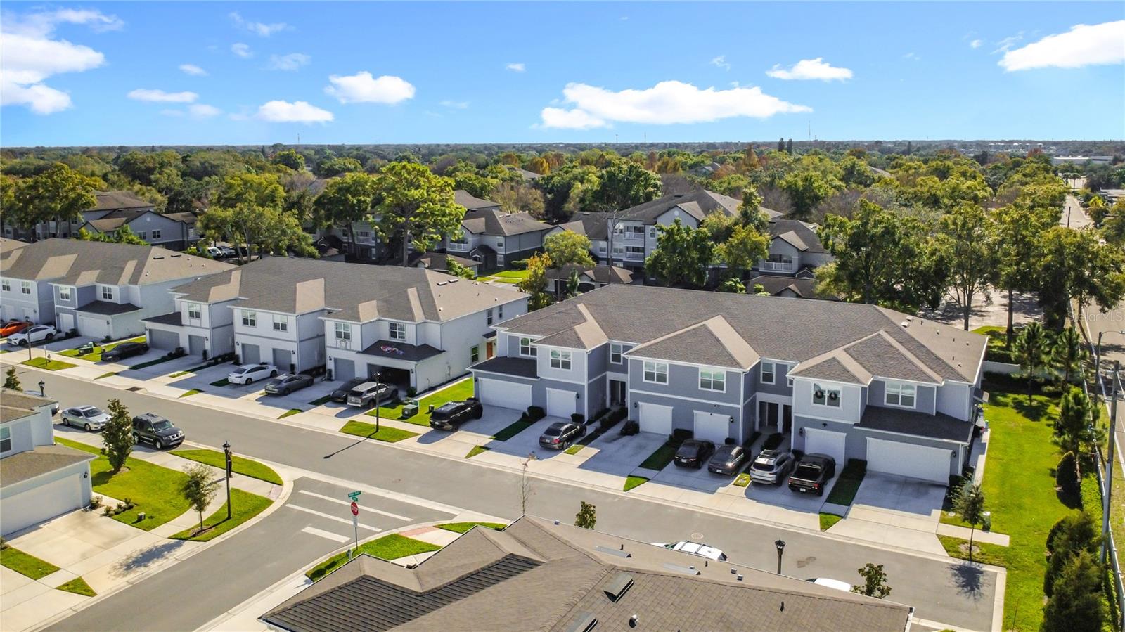 GRAYSON SQUARE - Residential