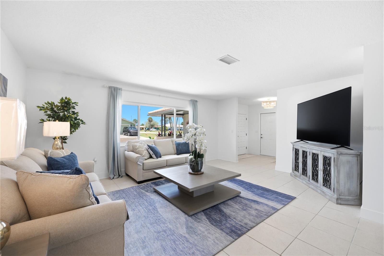 FLOR A MAR - Residential
