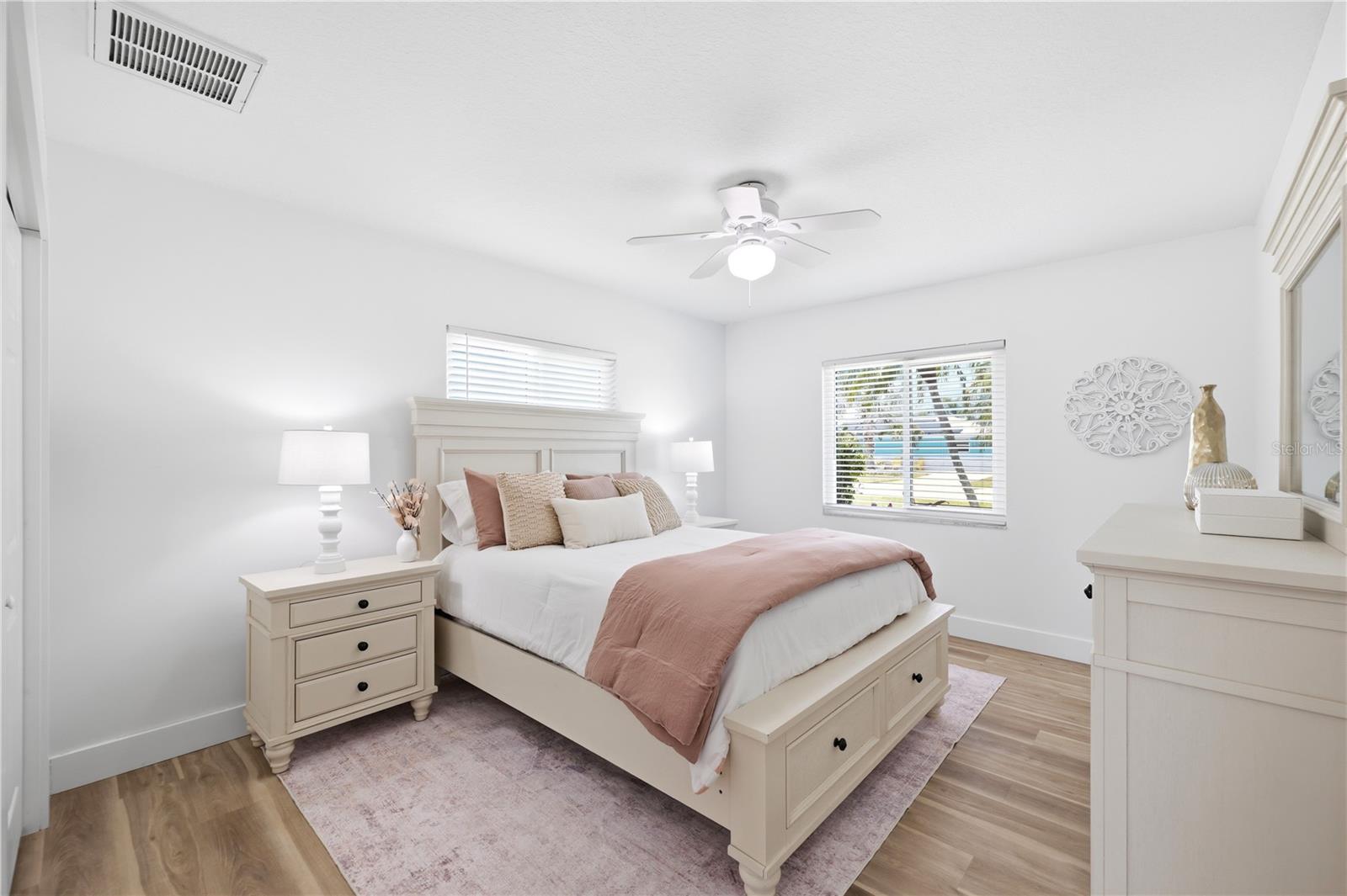 FLOR A MAR - Residential