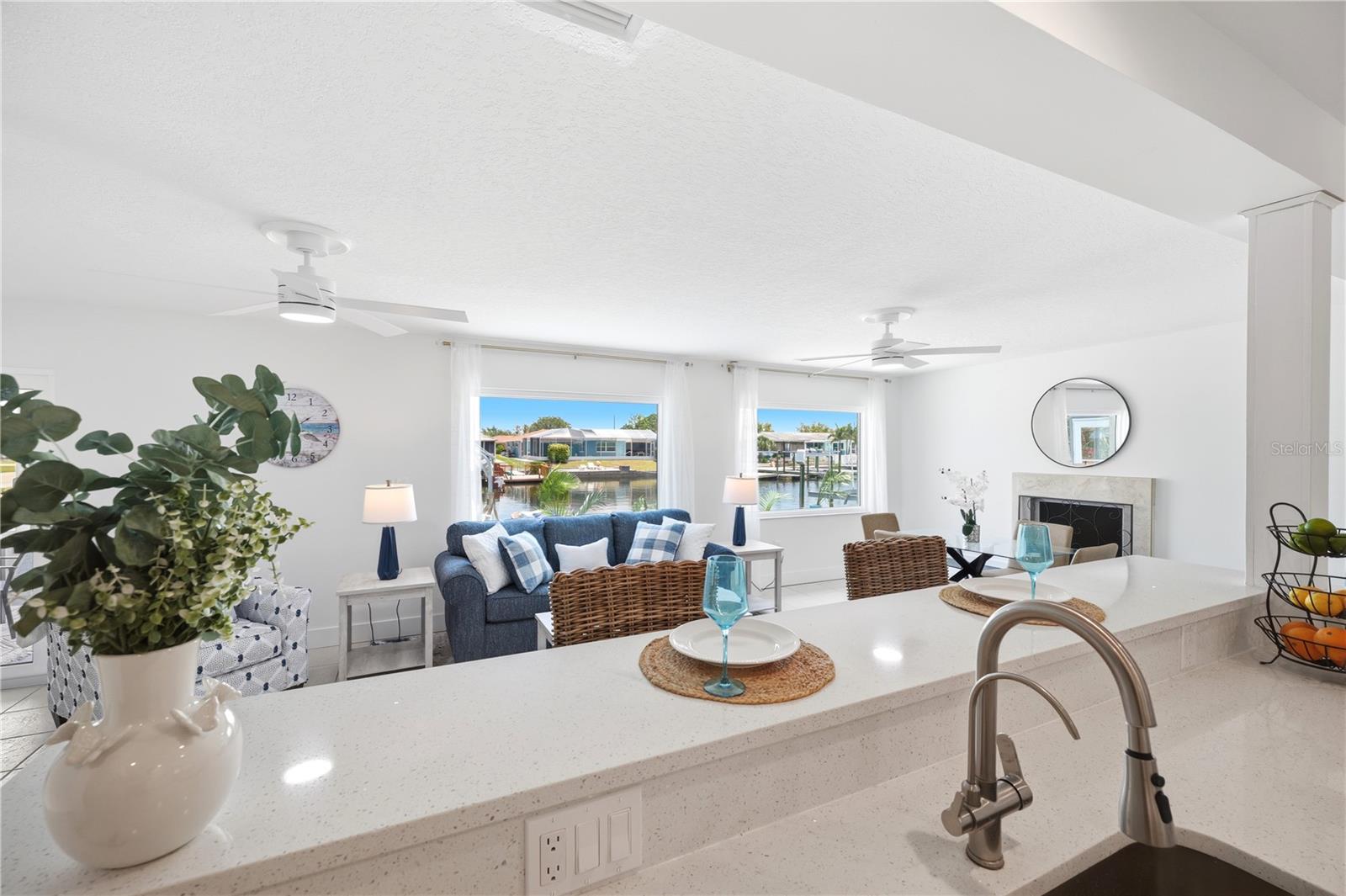 FLOR A MAR - Residential