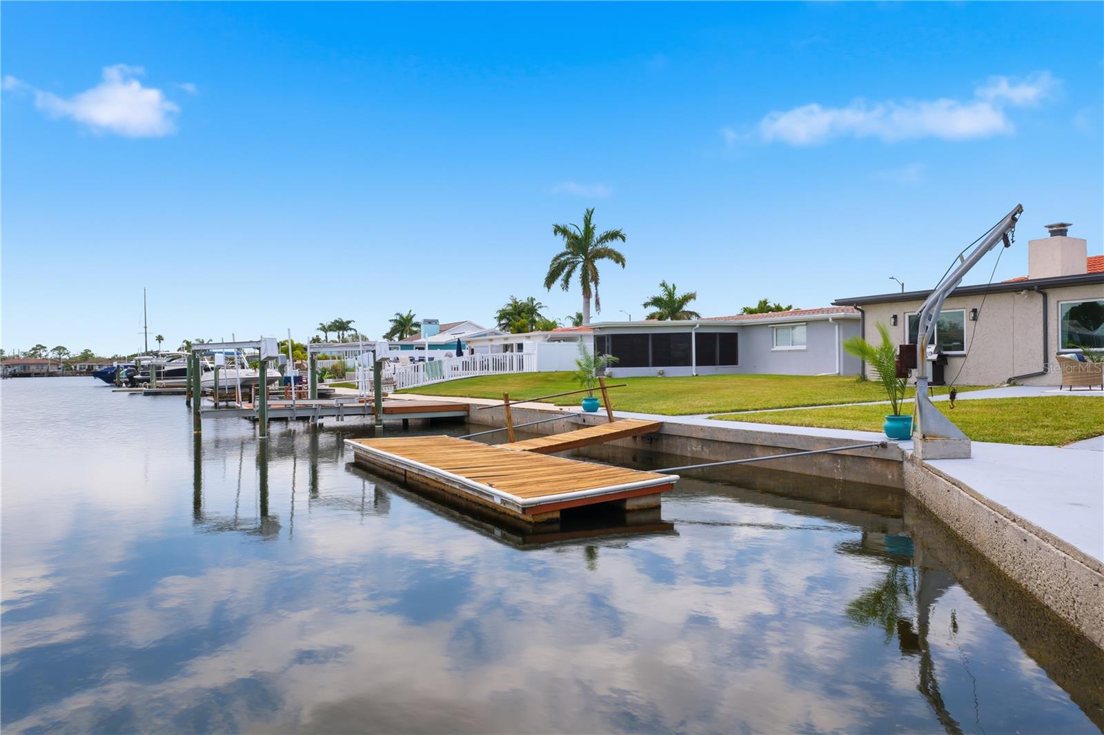 FLOR A MAR - Residential