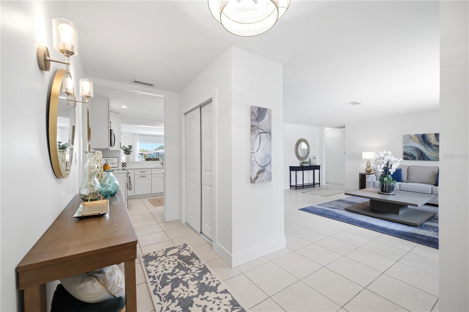 FLOR A MAR - Residential