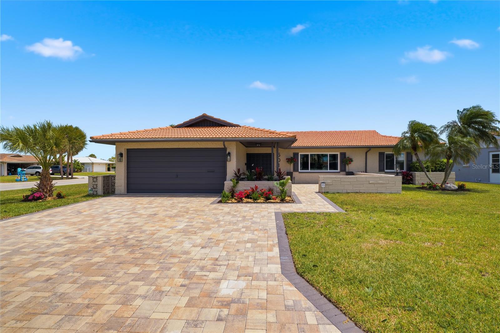 5016 DORY DRIVE