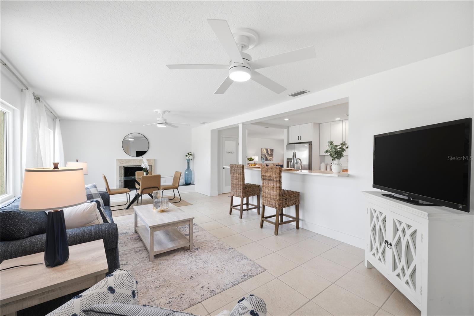FLOR A MAR - Residential